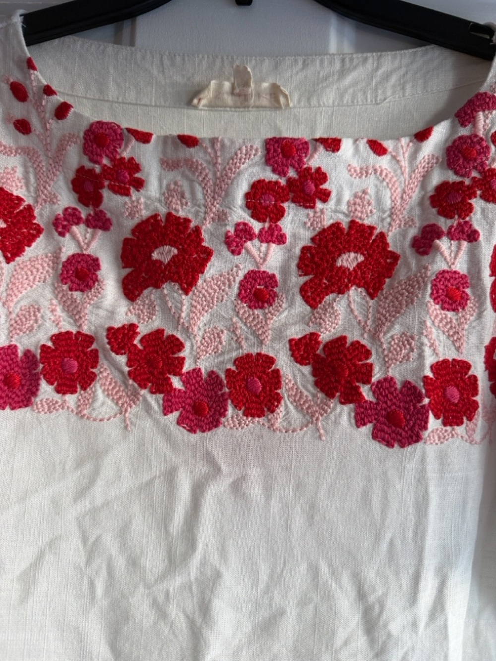 White Embroidered Floral Blouse with Pink-Red Accents - Picture 2 of 10
